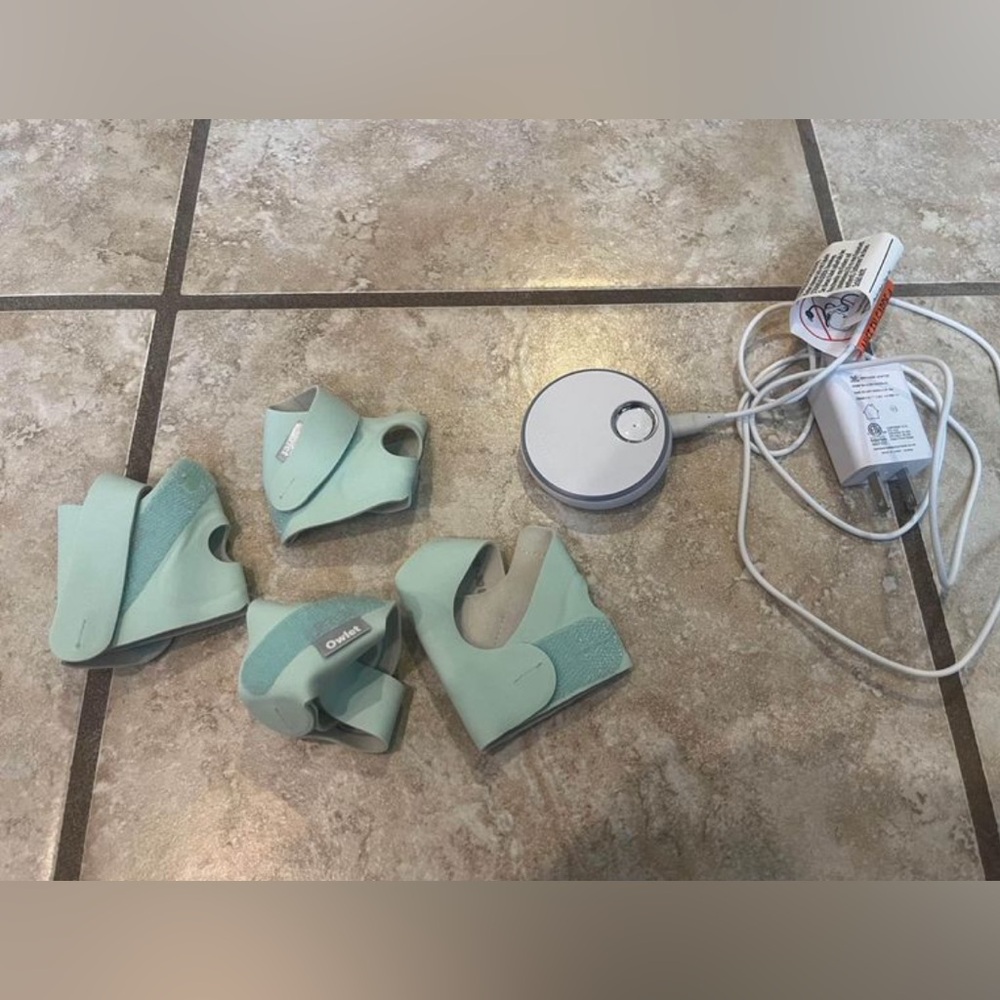 Owlet sock, never used. Comes with box.